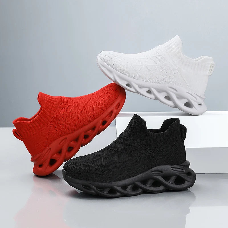 Sneakers för pojkar – stickade skor i sockmodell, moderiktiga, lätta och ventilerande, perfekta för våren